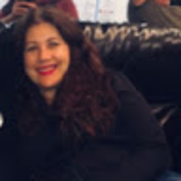 Profile Picture of Beverly Barker (@bbarker3030) on Poshmark