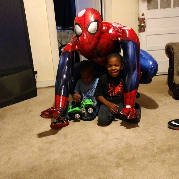 Profile Picture of Will Clements (@damack2017) on Poshmark