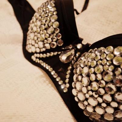 Profile Picture of Julie Pea (@JayPeaCrafts) on Twitter