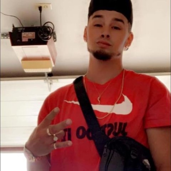 Profile Picture of Brandon Tirabassi (@blt_007) on Poshmark