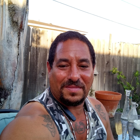 Profile Picture of James Ravert (@jamesravert) on Poshmark