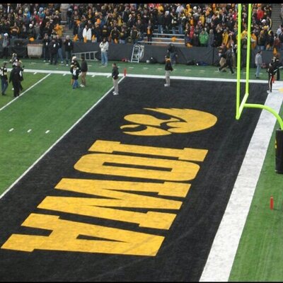 Profile Picture of Kym Webb (@webb_kym) on Twitter