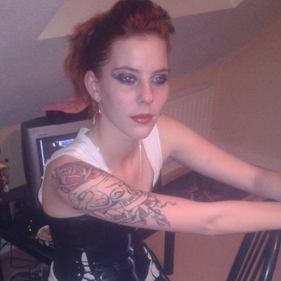 Profile Picture of Sam Hell Vis (@SamHellVis) on Twitter