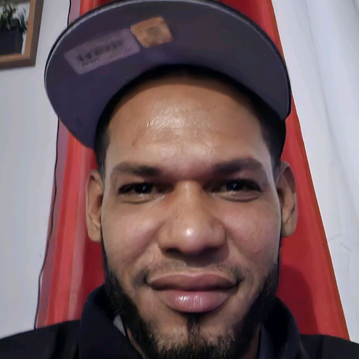 Profile Picture of Ariel Ruffen (@ariel.ruffen) on Tiktok