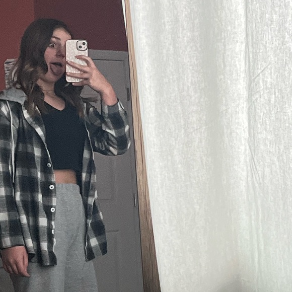 Profile Picture of Dylan Hilaski (@dylanhilaski) on Poshmark
