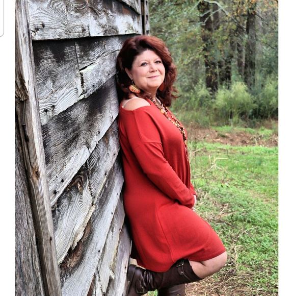 Profile Picture of Kimberly Sigmon (@kimsiggy9) on Poshmark