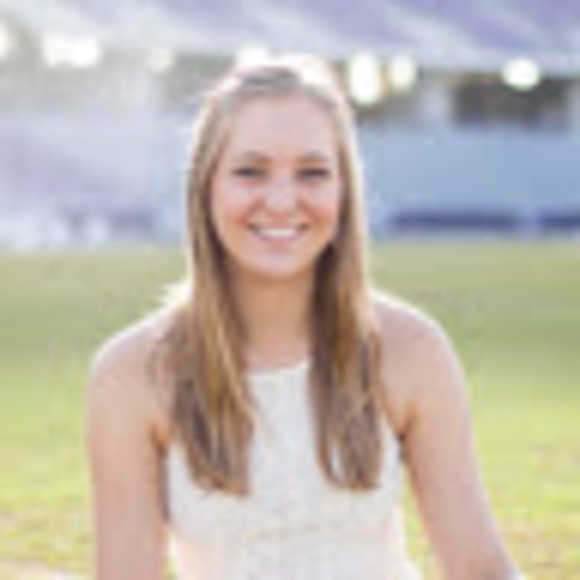 Profile Picture of Samantha Forshaw (@samanthapaige68) on Poshmark