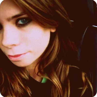 Profile Picture of Elizabeth Perlman (@__daydreamer) on Twitter