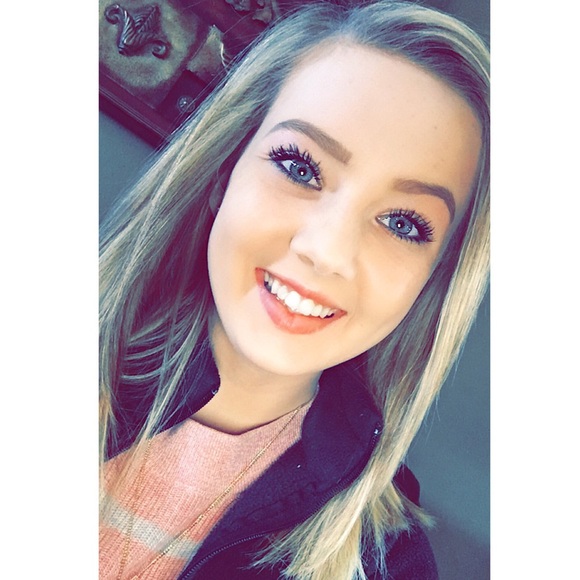 Profile Picture of Breanna Kumrow (@bre_kumrow01) on Poshmark