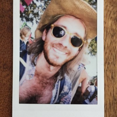 Profile Picture of Richard Card DP (@cameracard) on Twitter