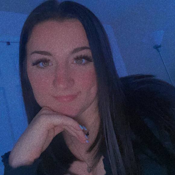 Profile Picture of Bobbie Brooks (@bbrooks8824) on Poshmark