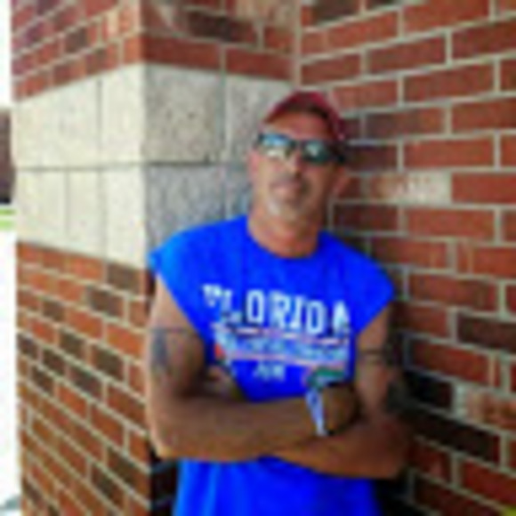 Profile Picture of Craig Herndon (@chrndn74) on Poshmark