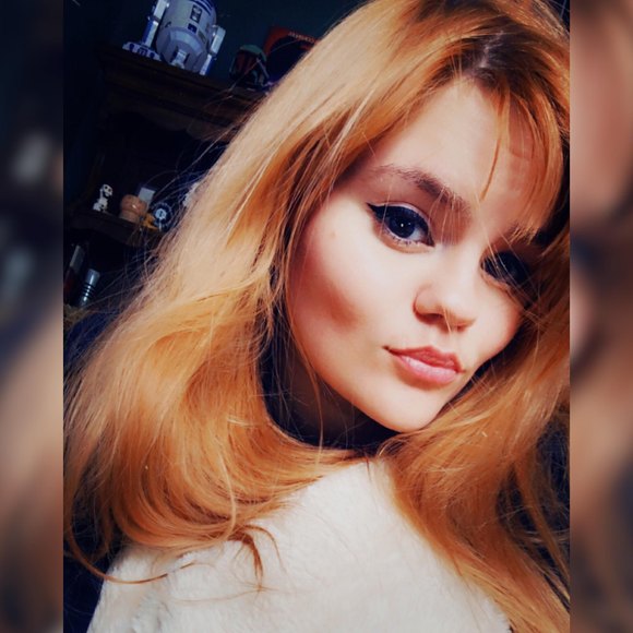 Profile Picture of Alexis Lynes (@alexislynes) on Poshmark