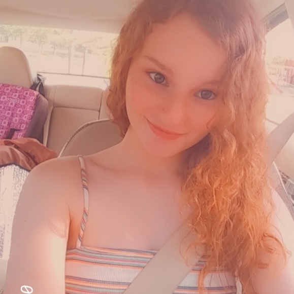 Profile Picture of Alisa Johnson (@2019ajohnson) on Poshmark
