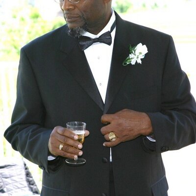 Profile Picture of Julius Francis (@Teachingtheworl) on Twitter