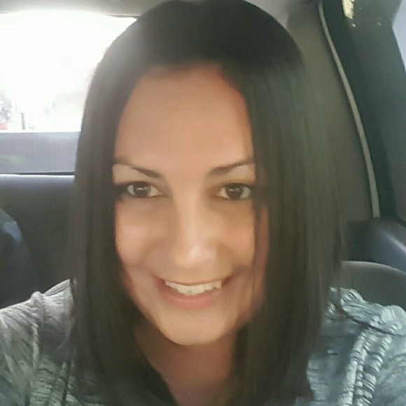 Profile Picture of Tasha Glacken (@tashadawn31) on Poshmark