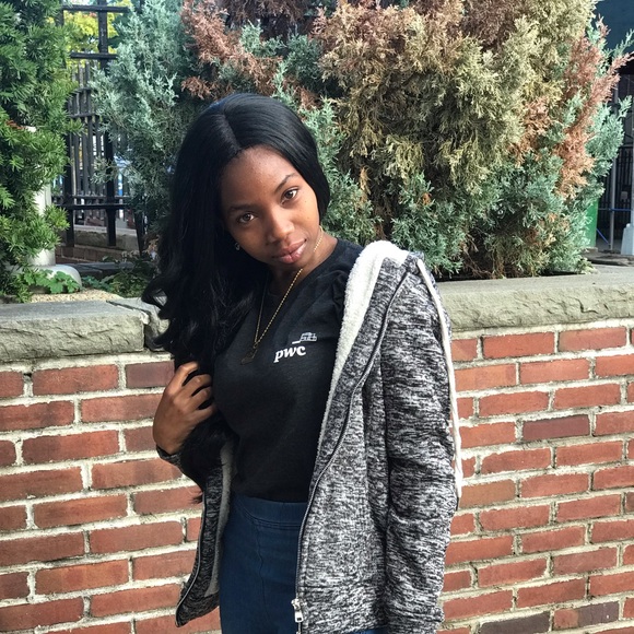 Profile Picture of Cynthia Addofoly (@caycee7573) on Poshmark