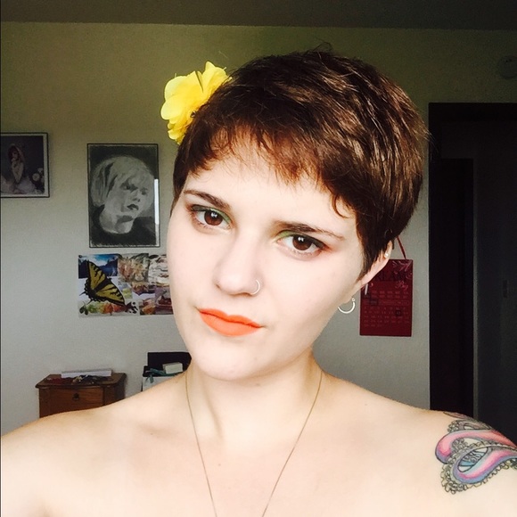 Profile Picture of Jessica Hillesheim (@hillesheimj) on Poshmark