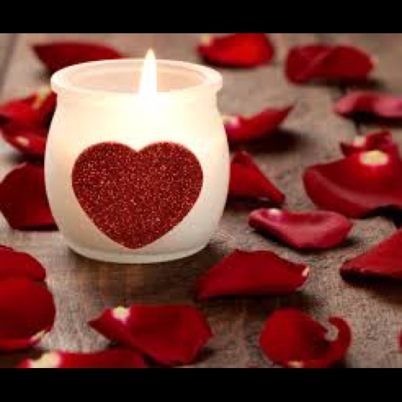 Profile Picture of Nhi Nguyen-huynh (@nhinguyen3196) on Poshmark