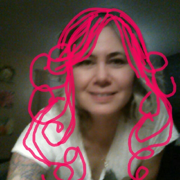 Profile Picture of Kehaulani Filippelli (@red_cat) on Poshmark