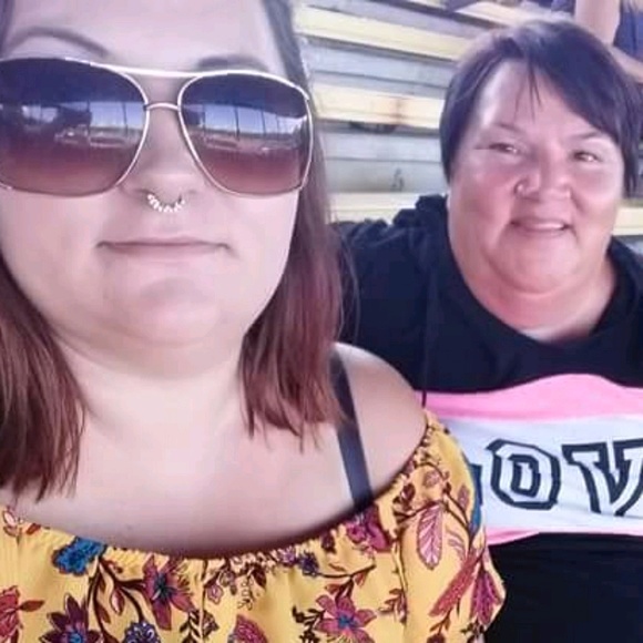 Profile Picture of Bryanna Listvan (@bryannakim23) on Poshmark