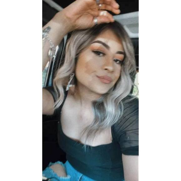 Profile Picture of Ivy Gonzalez (@ivygonzalez21) on Poshmark