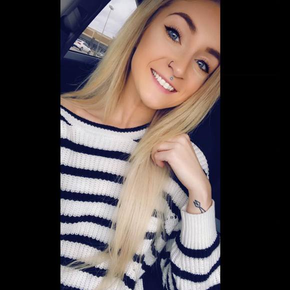 Profile Picture of Briana Traylor (@bnt89110) on Poshmark