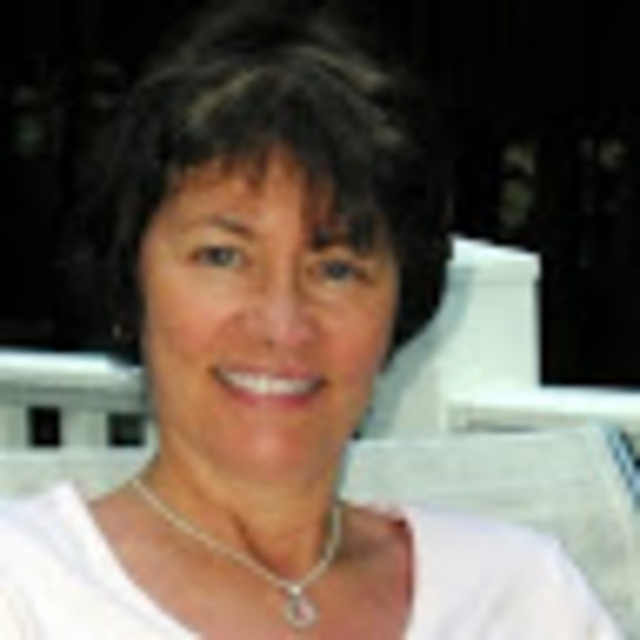 Profile Picture of Zoe Sleeth (@zoesleeth) on Poshmark