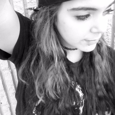 Profile Picture of Amanda Kester (@manda_panda2102) on Twitter