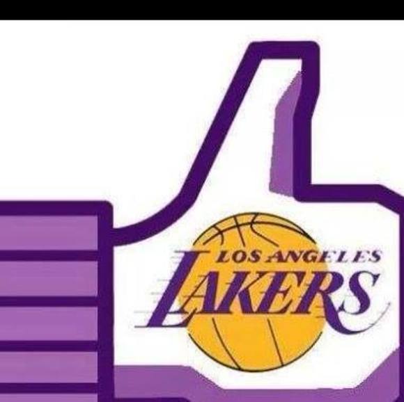 Profile Picture of Yung Spitters (@amsj945716) on Poshmark