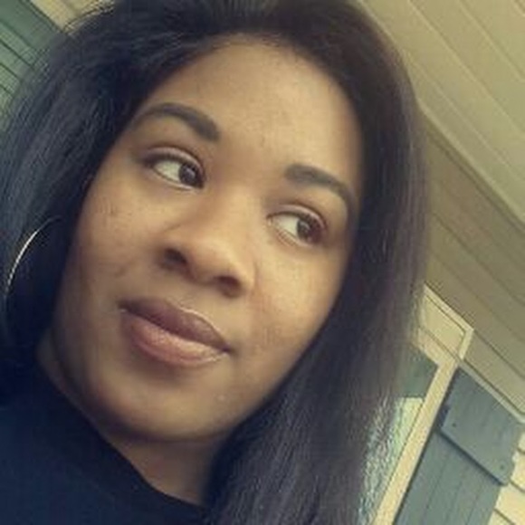 Profile Picture of Chablis Shaw (@chablisshaw) on Poshmark