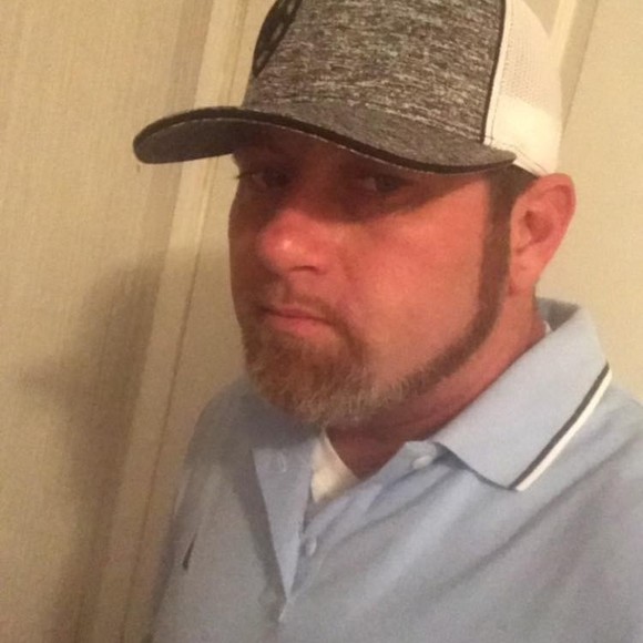 Profile Picture of Travis Bergeron (@travisbergeron) on Poshmark