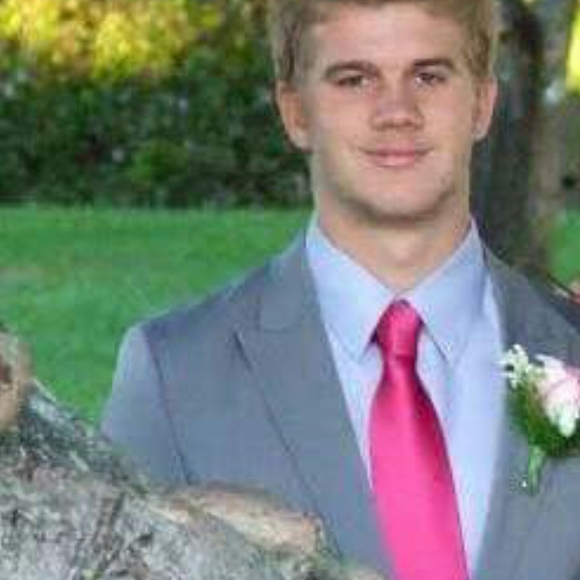 Profile Picture of Josh Berlin (@wasup478) on Poshmark