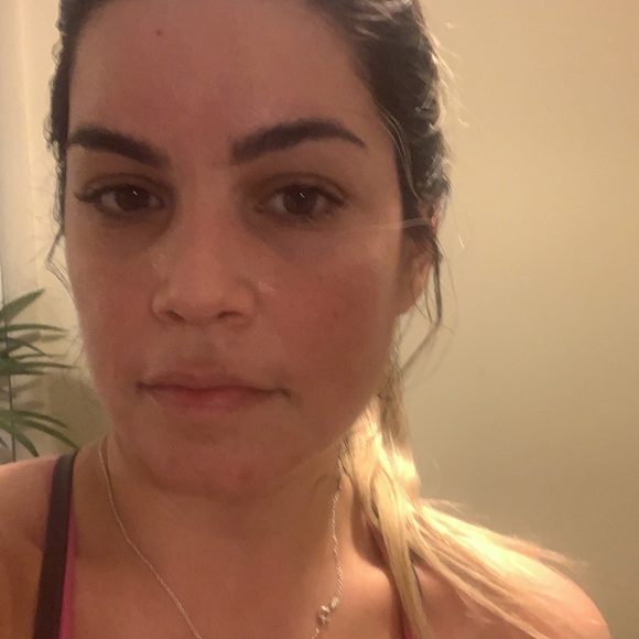 Profile Picture of Cydmarie Cajigas (@cydmariecajigas) on Poshmark