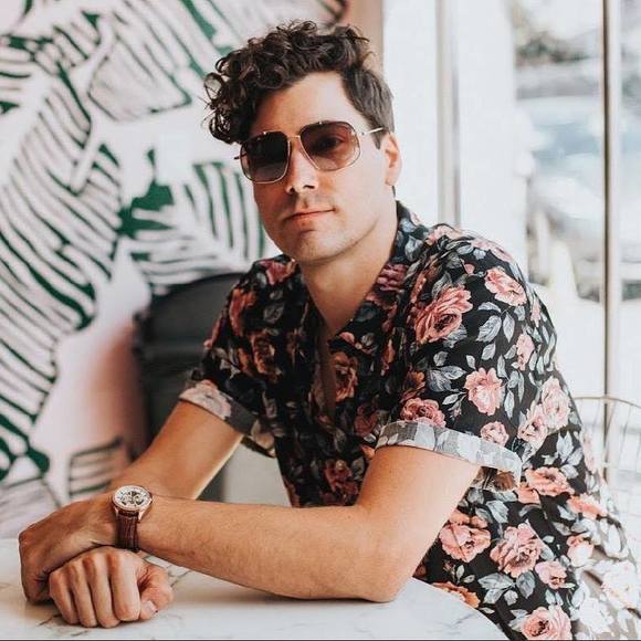 Profile Picture of Ryan Greshock (@facingryan) on Poshmark