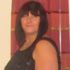 Profile Picture of Rachel Robert Chippe (@rachelrobertchipperfield) on Tiktok