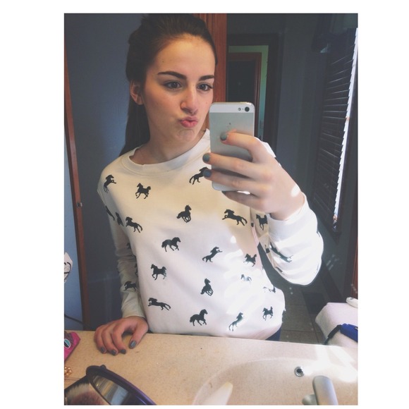 Profile Picture of Sofia Stamaton (@sstamaton) on Poshmark