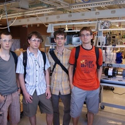 Profile Picture of 4 Guys In Boston (@couffignal_bost) on Twitter