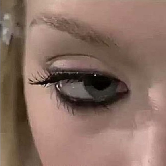 Profile Picture of Lila Tuschl (@ltuschl) on Poshmark