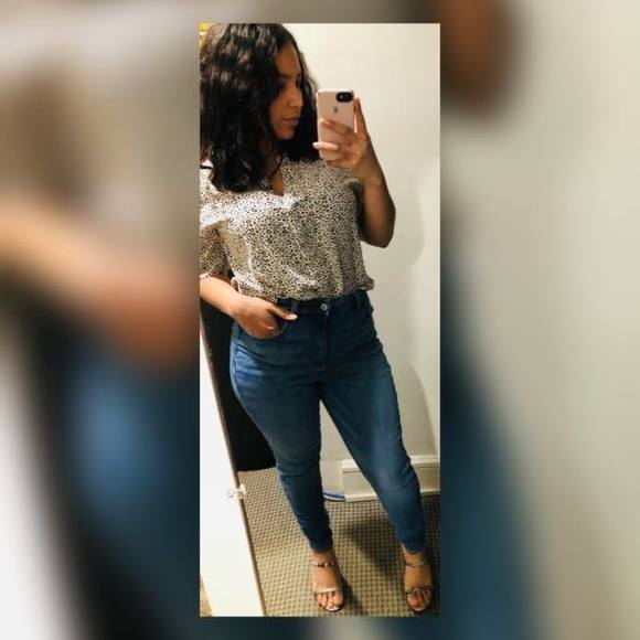 Profile Picture of Kimberly Vannessa (@kimvannessa3196) on Poshmark