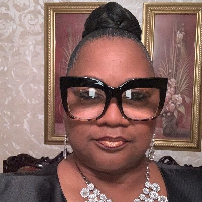 Profile Picture of Debra Dyer (@desdyer57) on Twitter