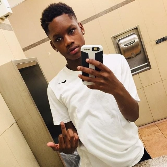 Profile Picture of Jamarcus Davis (@jsythegoat) on Poshmark
