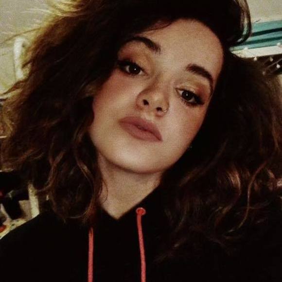 Profile Picture of Gaby Augustat (@gabyaugustat) on Poshmark