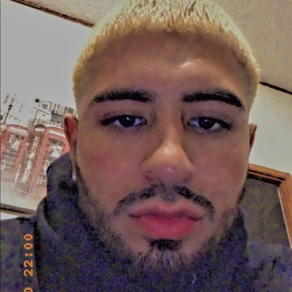 Profile Picture of Sean Barrera (@sean_barrera) on Poshmark