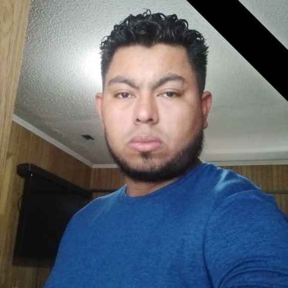 Profile Picture of Carlos Aguilera (@27carlos1992) on Poshmark