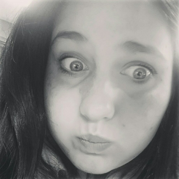 Profile Picture of Heather Murphree (@esgirllie) on Poshmark