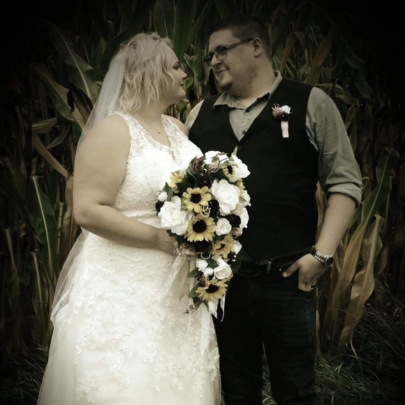 Joshua Schuh - Poshmark Profile Picture of Joshua Schuh (@jschuh718) on Poshmark