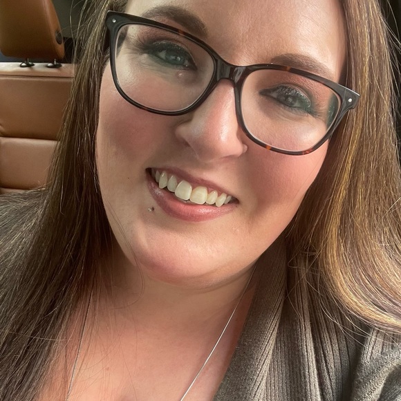 Profile Picture of Kristena Hammerstrom (@k_hammerstrom) on Poshmark