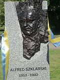 Profile Picture of Alfred Szklarskion Wikipedia