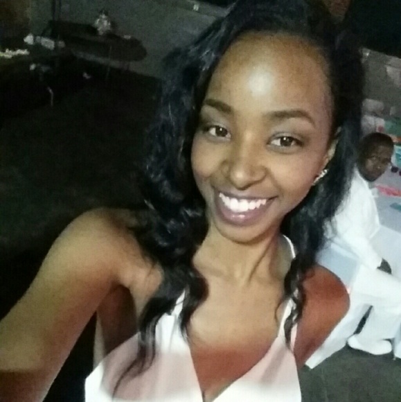 Profile Picture of Octavia Barnes (@octaviab0326) on Poshmark
